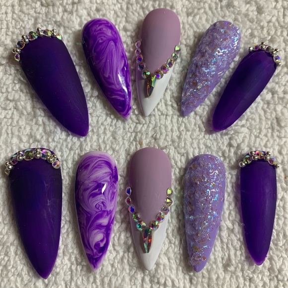 Handmade Luxury Press on Nails - Picture 1 of 6